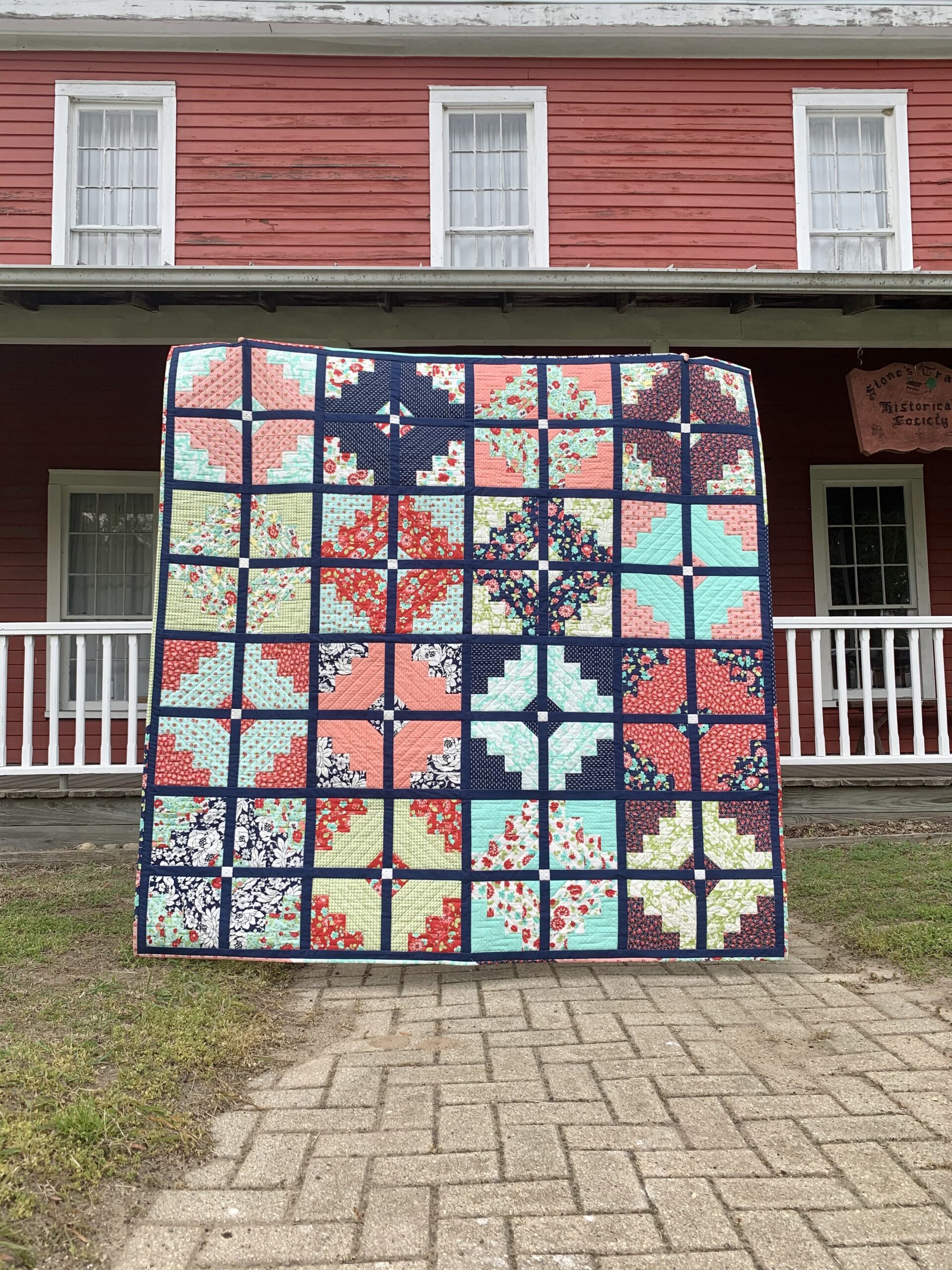 Rough Cut Diamonds Quilt In Bonnie And Camille Shine On