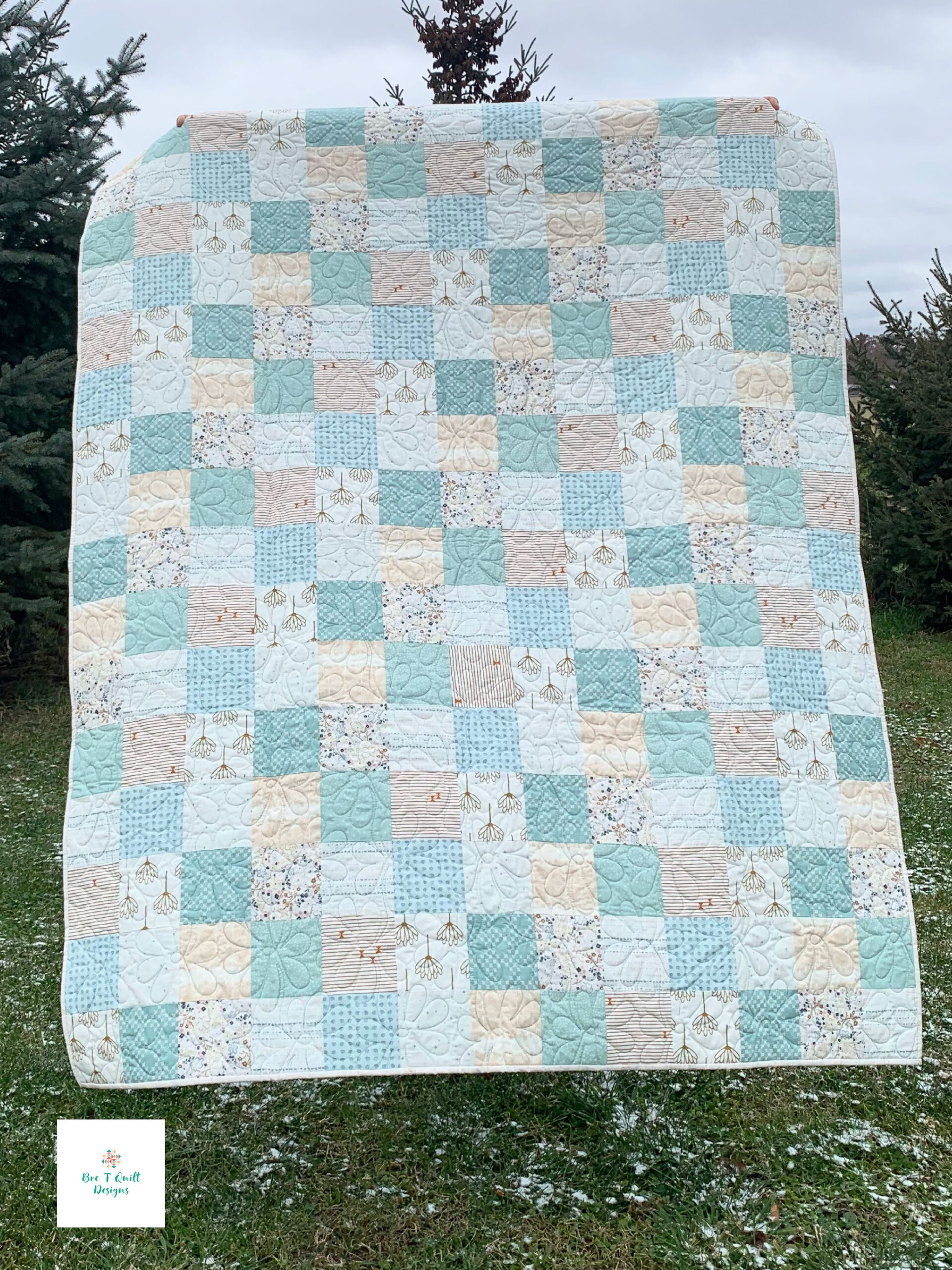 Blue and white free patchwork quilt pattern download, Full finished quilt