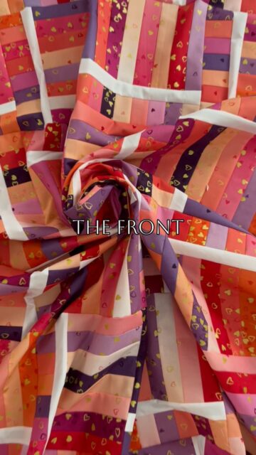 I love watching a quilt come together! 

Making this quilt pattern is almost as fast as this video! 

Ok, maybe I’m exaggerating a little but strip quilts are the best when you’re looking for a last minute gift or a quilt you can make in a weekend. 

Have you ever pieced a strip quilt? 

Pattern: Switchback Rails
Fabric: I heart ombré @vchristenson @modafabrics 
Quilting by: @kellyannquilts 

#quiltpattern #stripquilt #quilt #quilters #modafabricsandsupplies