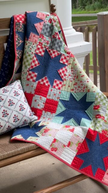 Pretty sure quilts were made for front porches and summer afternoons.
Sunday Stroll Picnic Quilt getting some fresh air. ☀️

#quiltsoutdoors #picnicquilt #quiltpattern #quiltersgonnaquilt #quilt
